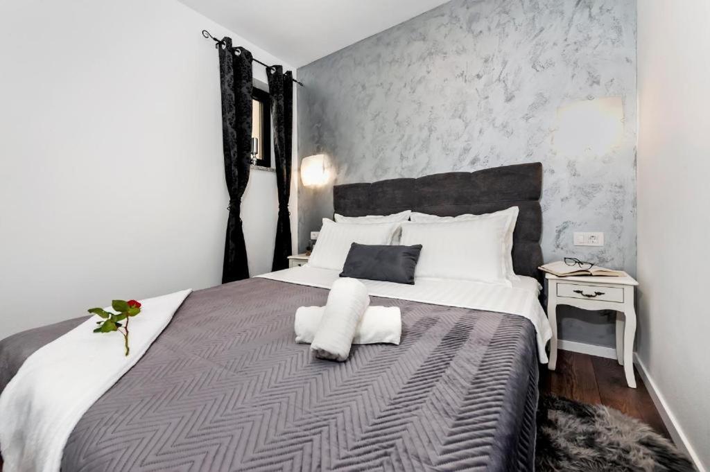 Deluxe Apartments A&A - 2 Rovinj Ngoại thất bức ảnh