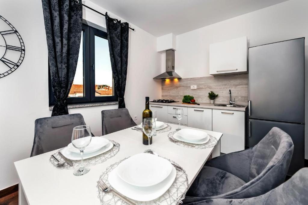 Deluxe Apartments A&A - 2 Rovinj Ngoại thất bức ảnh